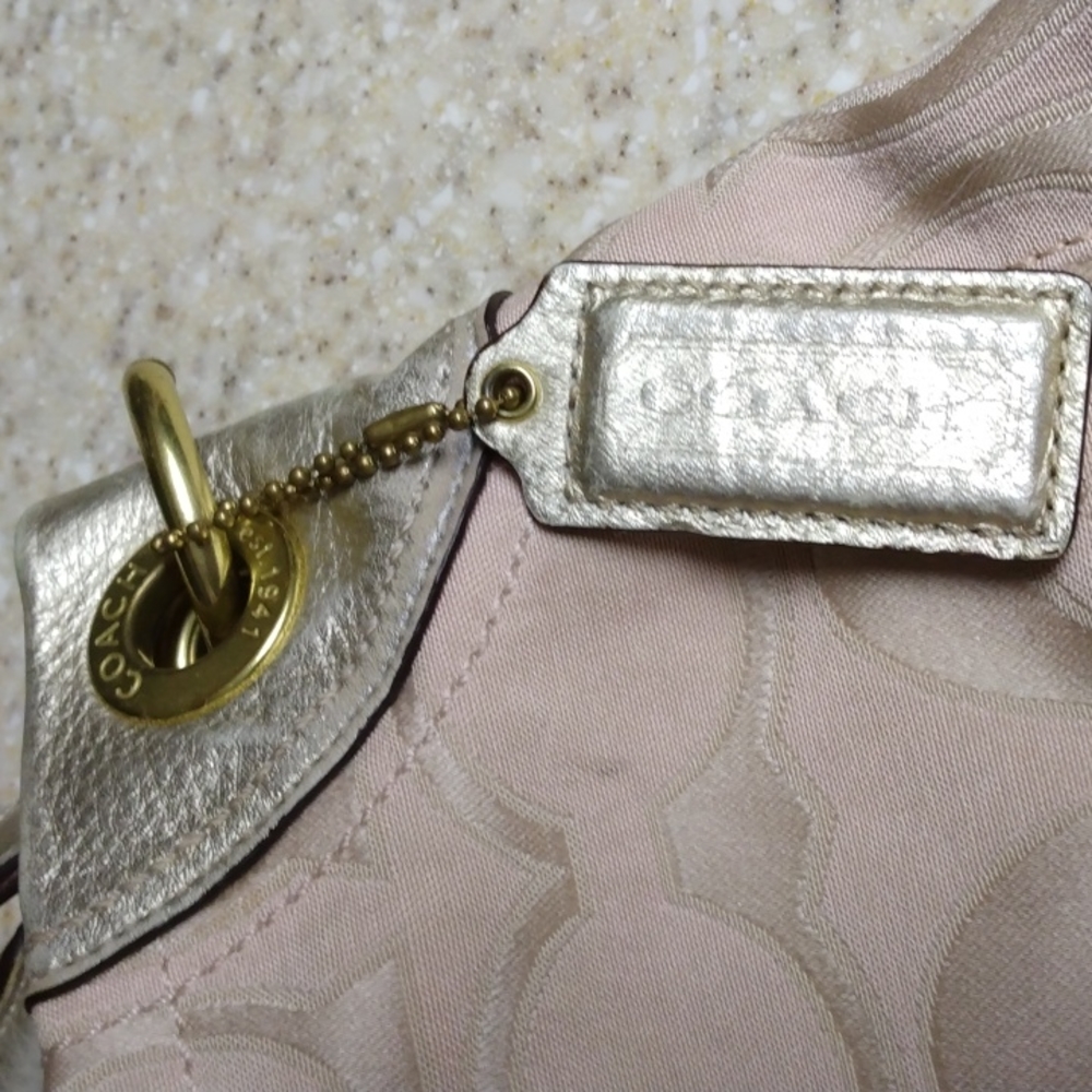 Coach Handbag - Picture 6 of 7